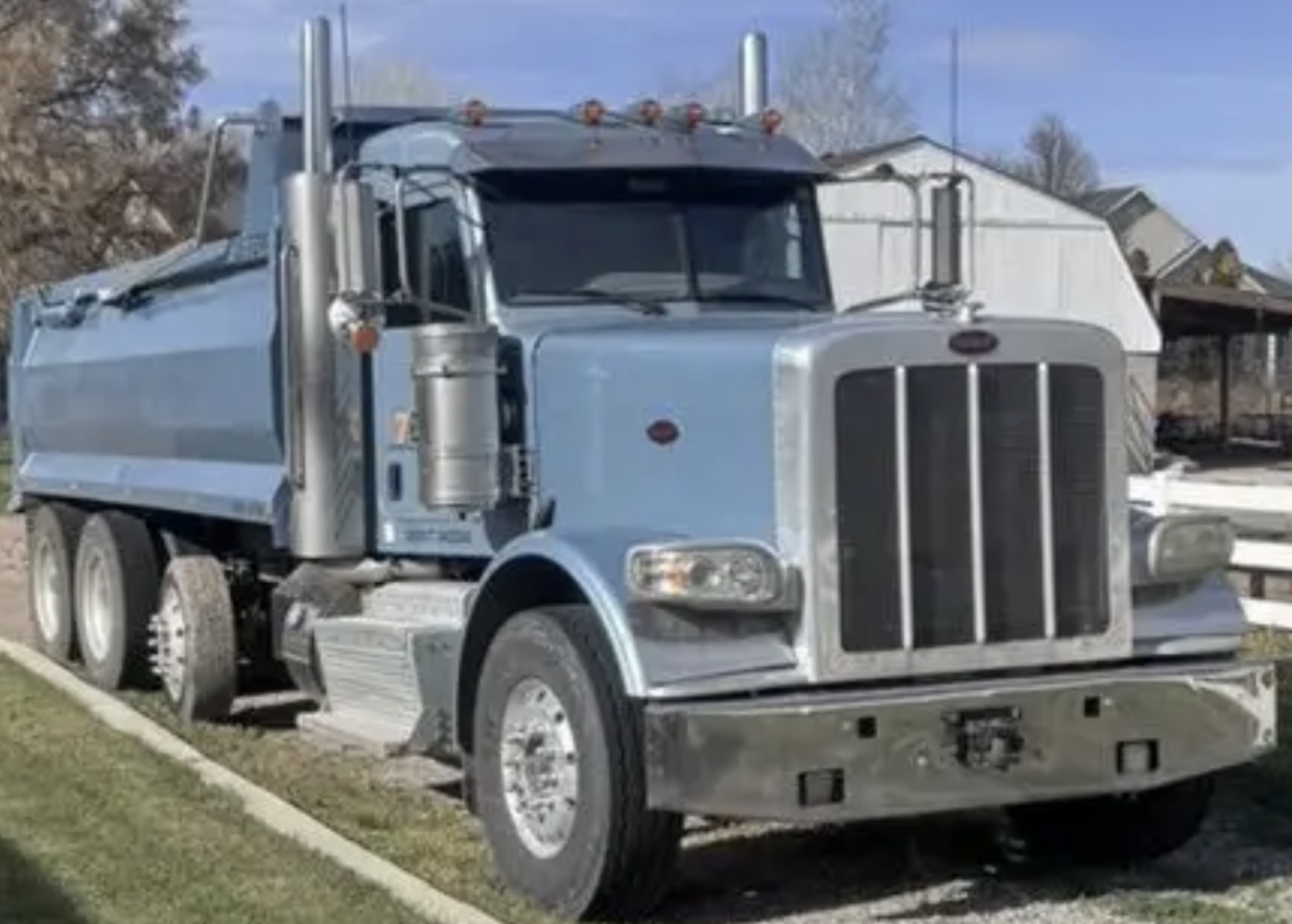 2012 PETERBILT 388 Dump truck